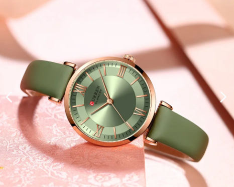 Reloj Curren 9079 En Cuero Para Mujer
