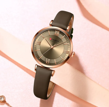 Reloj Curren 9079 En Cuero Para Mujer